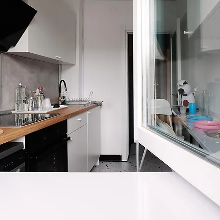 Alma Vibrant Center Apartment