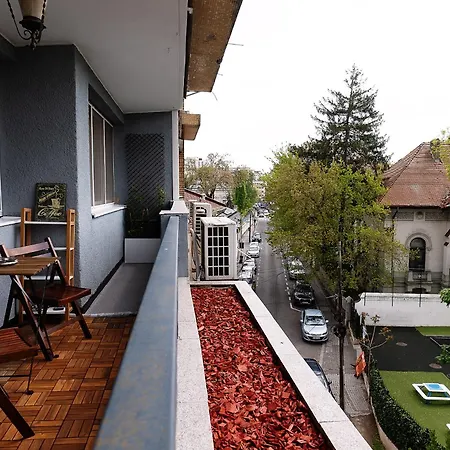 Alma Vibrant Center Apartment